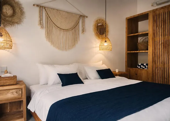 Villa Tenang - 3br Pererenan With Sunken Lounge